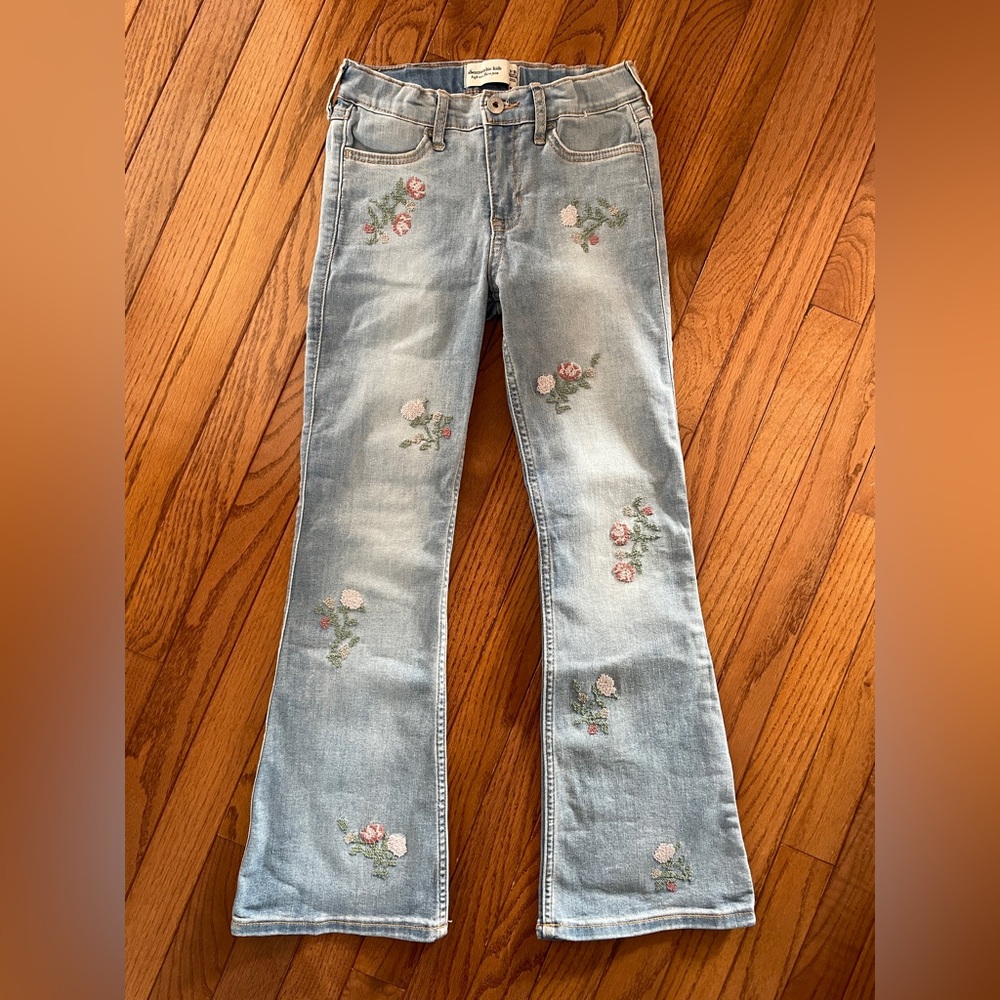Abercrombie Kids High Rise Flare Jeans Embroidered Floral 9 10 Embroidery Flower